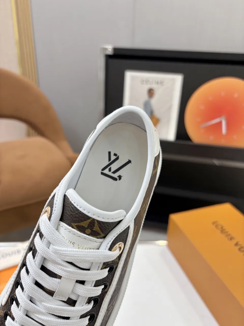 p580🐮🐮 LV couple skate shoes｜Classic jacquard, the ultimate code for a sweet outing! 👫** This pair of shoes is Louis Vuitton's love letter to fashionistas💌 - **classic presbyopic skate shoes**, the perfect choice for couples to go out on the street!  🔸 **Luxury details are a must-have**: Jacquard fabric  🔸 **So comfortable that you don’t want to take it off**: The sheepskin lining is skin-friendly and breathable, warm in autumn and winter without stuffing your feet, refreshing in spring and summer without being sticky, and you can wear it with a high-end feel in all seasons!  🔸 **Steady sense of security**: Non-slip rubber outsole, perfect grip, accompanying you through romantic streets.  **💑 Couple outfit inspiration**: ▪️ For boys, pair with leggings + baseball cap for a trendy street look!  ▪️ Girls can wear short skirts or shark pants, and the sweet and cool style is easy to choose~ **#Louis Vuitton #couple shoes #presbyopia classic** **👉 Click to collect and become the most fashionable CP in the circle of friends with him! ** Fabric: Imported cowhide/classic jacquard fabric Lining: Sheepskin lining Sole: Original rubber sole Size: Women’s size 35-42 (40/41/42 customized) Men’s size 39-45 (39.45 customized)